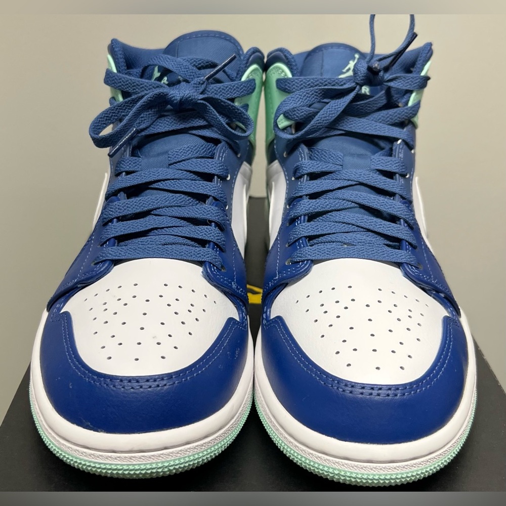 Jordan 1 Mid - Picture 5 of 12